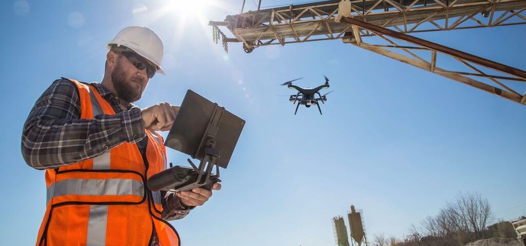 Innovaciones Tecnológicas en la Ingeniería Civil: Drones y su Uso en Inspecciones